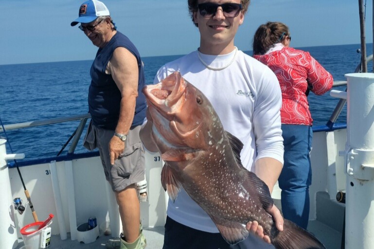 NEAR SHORE & OFFSHORE - red grouper (8)