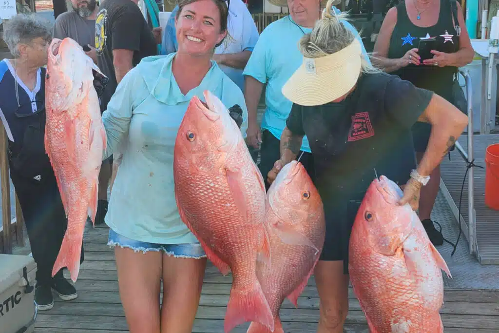 OFFSHORE-redsnapper-pile